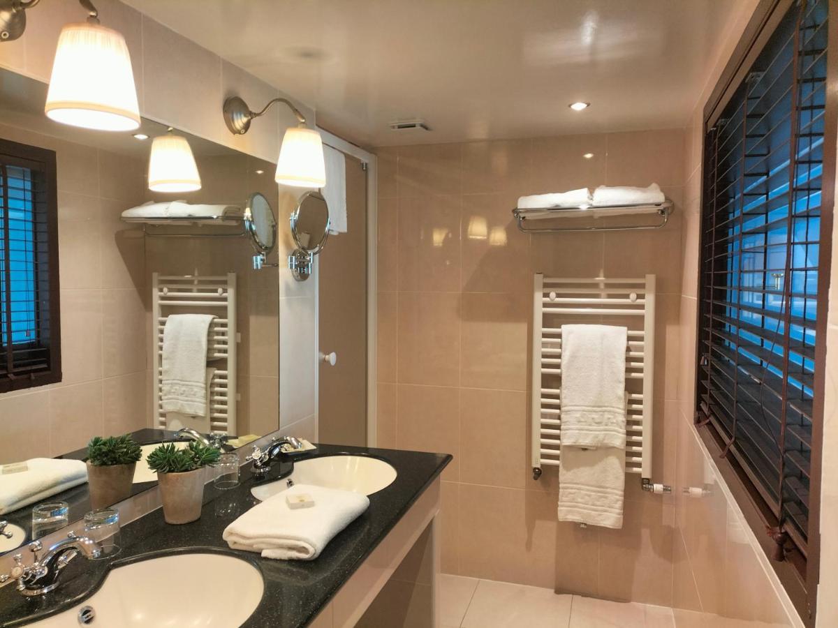 Logis Hotel Restaurant La Regence شيربوغ أون كوتننتين المظهر الخارجي الصورة